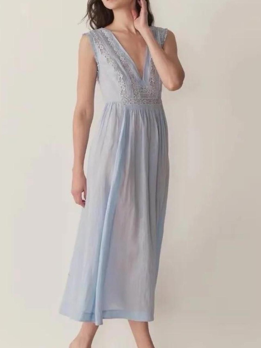 Doen Icy Blue Lace-Trim Victoria Dress - Picture 2 of 8